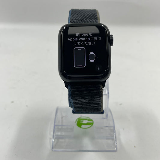 GPS Only Apple Watch SE 1st Gen 40MM Space Gray Aluminum Grey Sport Loop A2351