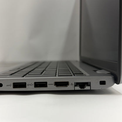 Dell Latitude 5540 15.6" i5-1345U 1.6GHz 16GB 256GB SSD intel Iris Xe Graphics