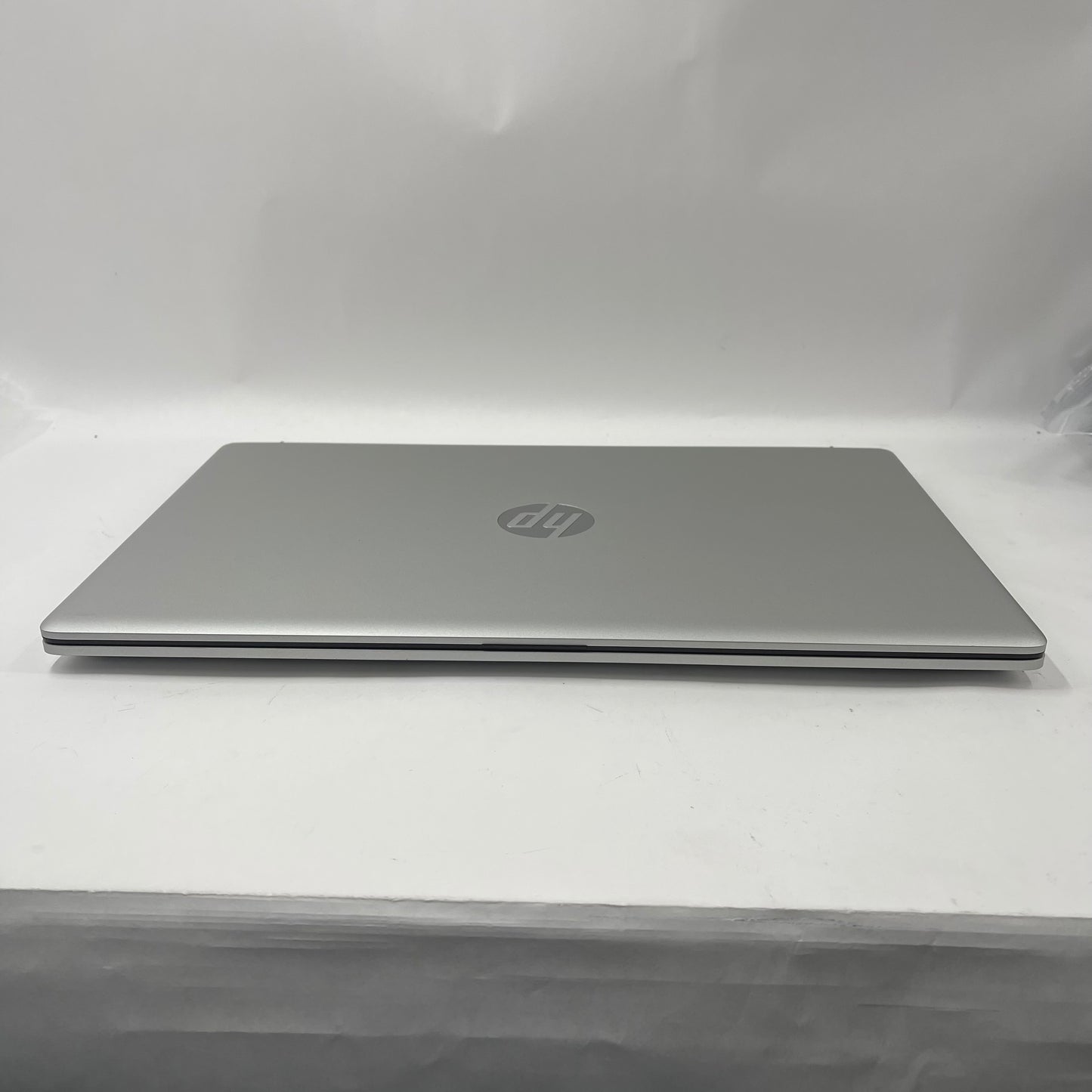 HP Laptop 17-CP2196NR 17.3" Ryzen 3 7320U 2.4GHz 8GB RAM 500GB SSD