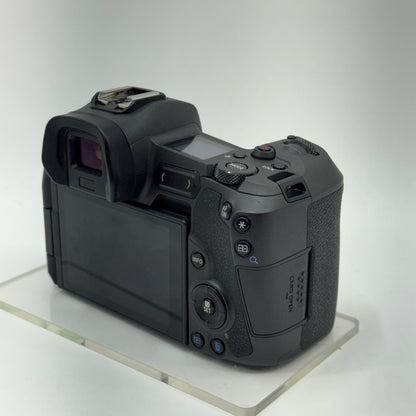 Canon EOS R 30.3MP Full Frame Mirrorless Digital Camera With RF 24-105mm Lens