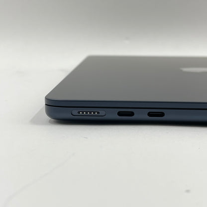 2024 Apple MacBook Air 13.6" M3 8C GPU 4.0GHz 16GB RAM 256GB SSD A3113
