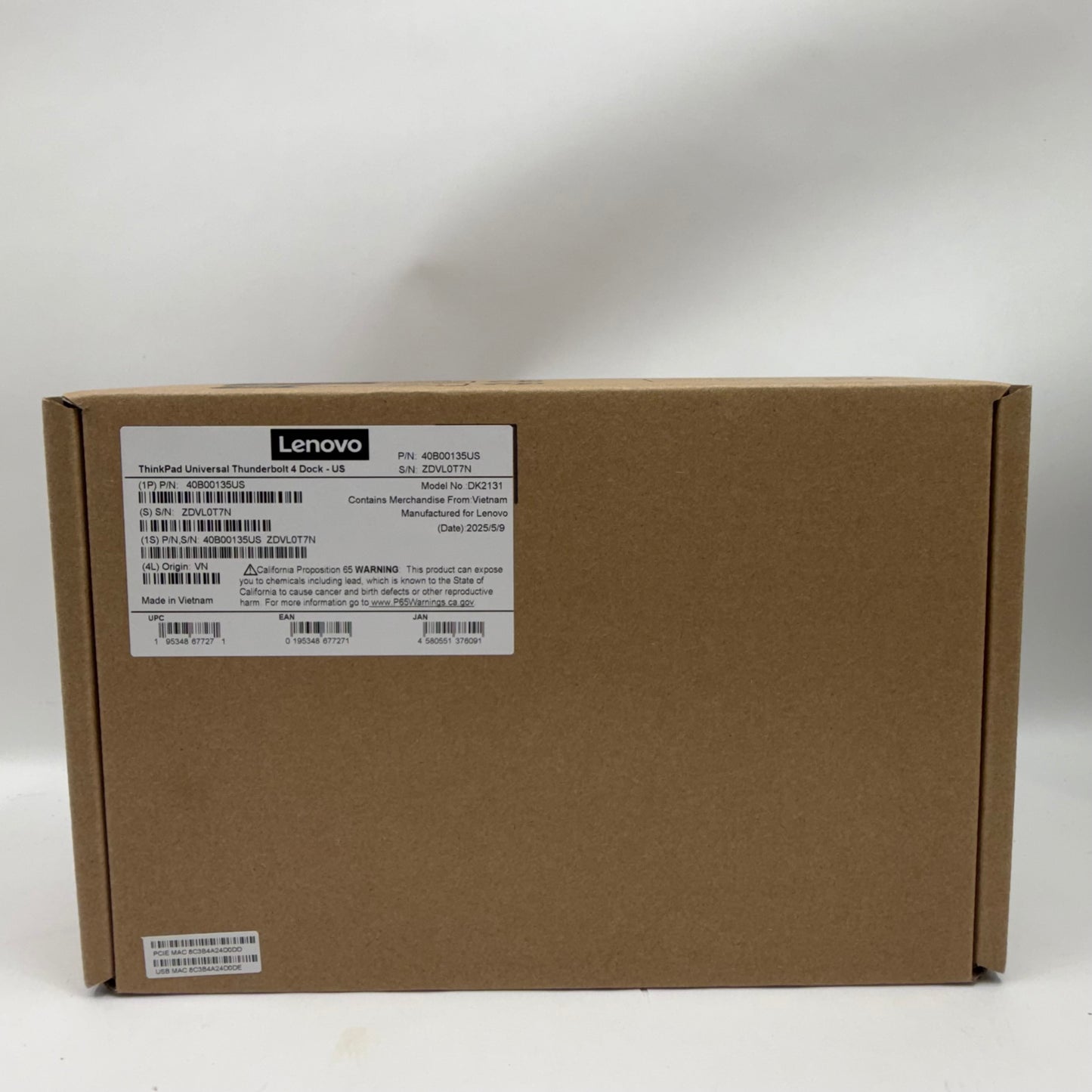 New Lenovo ThinkPad Universal Thunderbolt 4 Dock Station DK2131