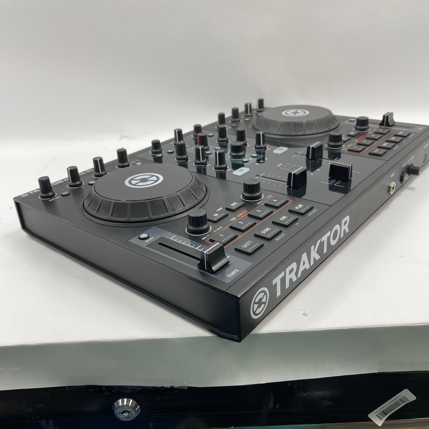 Native Instruments Traktor Kontrol S2 MK1 2-Channel DJ controller