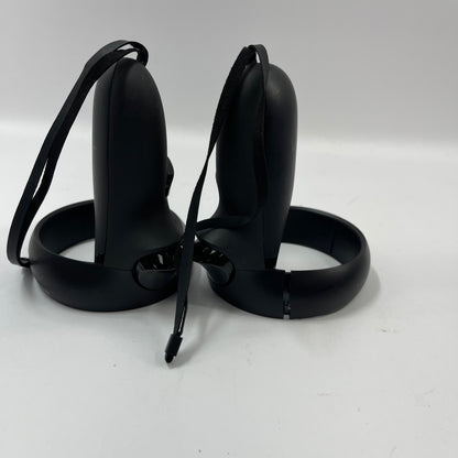 Oculus Quest 32GB Standalone All-in-One VR Headset MH-B