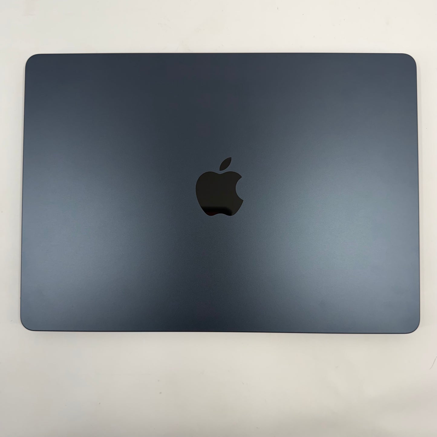 2024 Apple MacBook Air 13.6" M3 8C GPU 4.0GHz 8GB RAM 256GB SSD MRXV3LL/A
