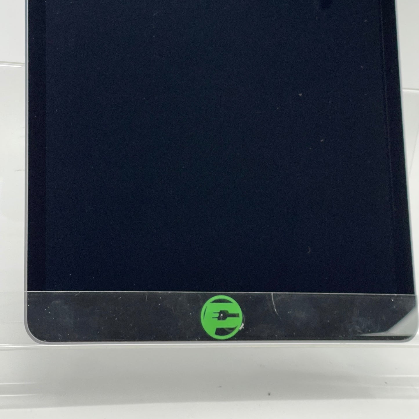 WiFi Only Apple iPad 7th Gen 32GB Space Gray MW6H2LL/A
