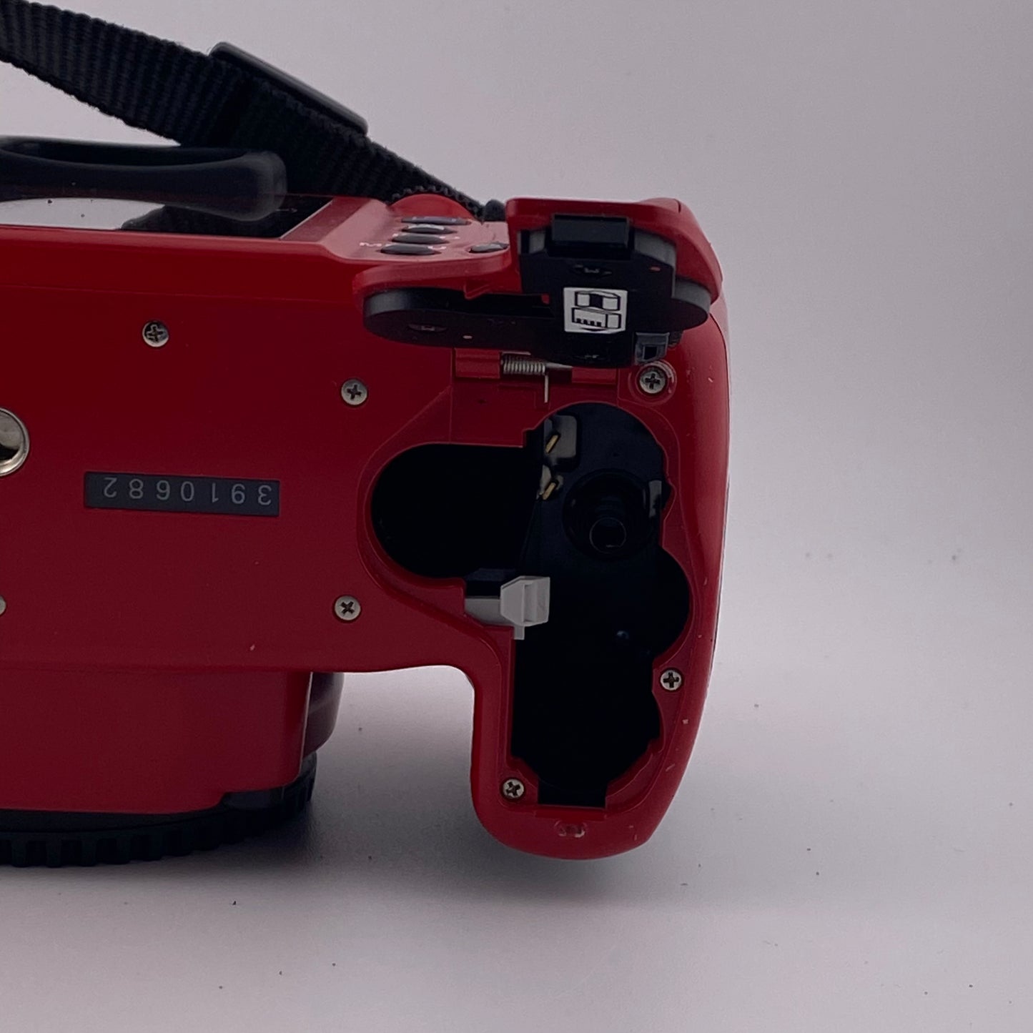 Pentax K-R 14720 12.4MP Digital SLR DSLR Camera Body Only