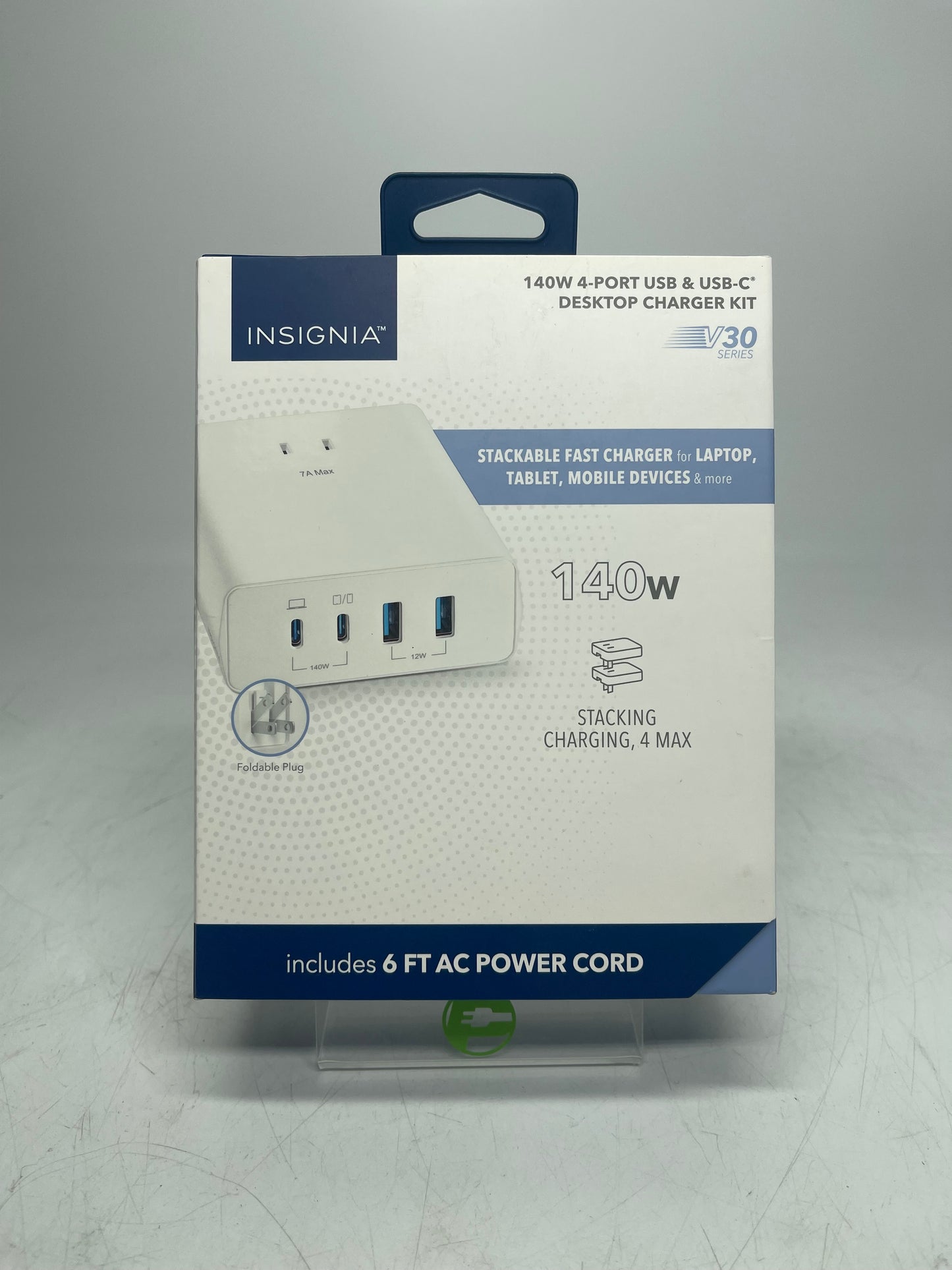 New Insignia 140W 4-Port USB and USB-C Desktop Charger Kit For MacBook Pro 16"