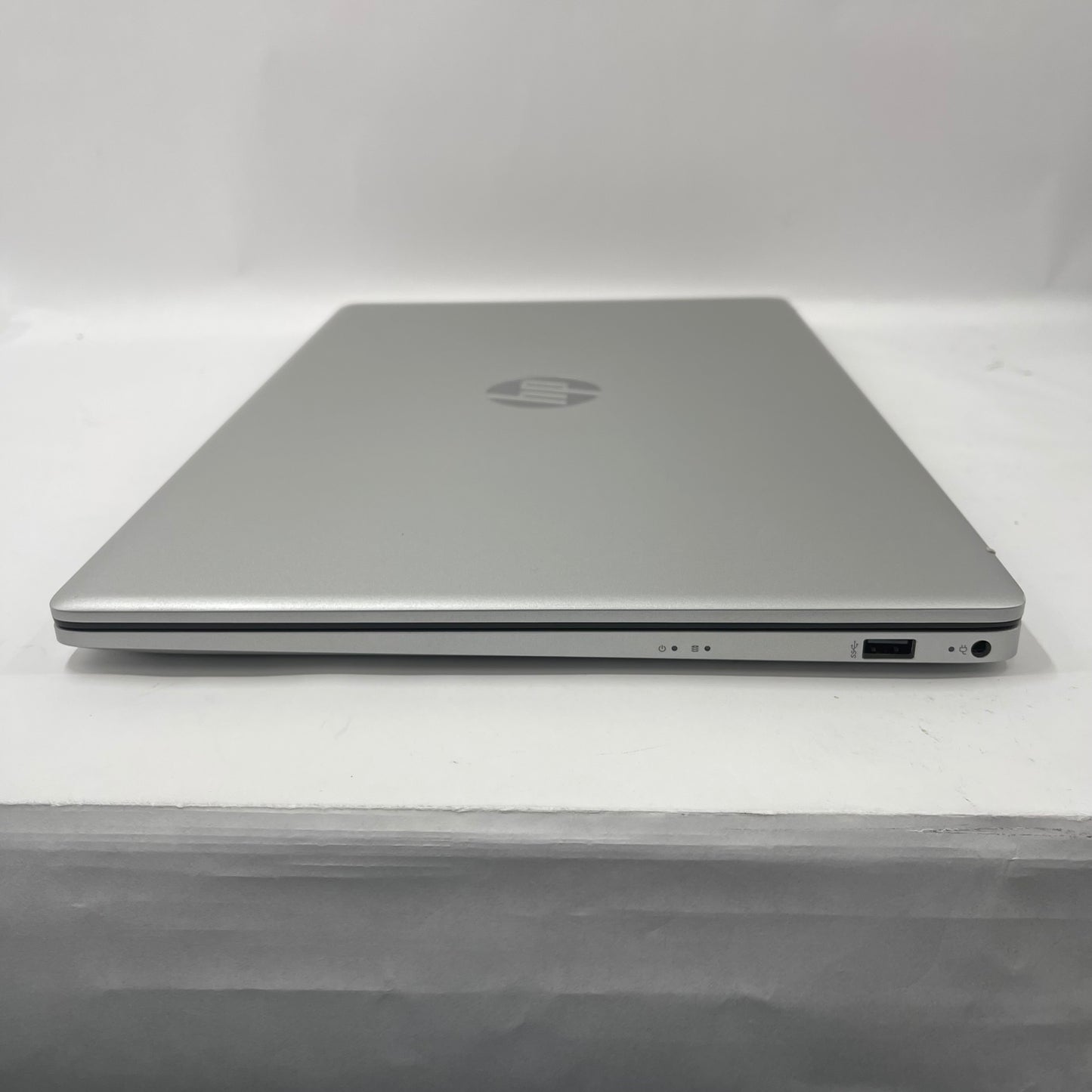 HP Laptop 17-CP2196NR 17.3" Ryzen 3 7320U 2.4GHz 8GB RAM 500GB SSD