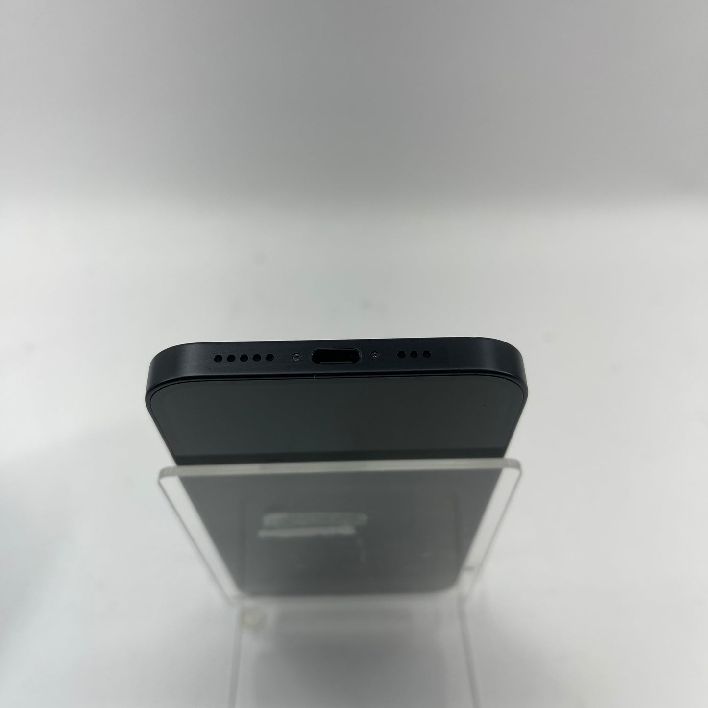 Unlocked Apple iPhone 16e 128GB Black MD0D4LL/A