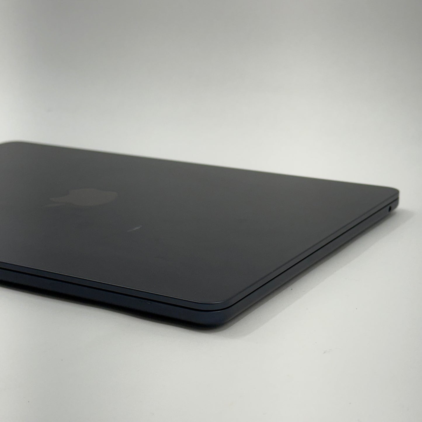 2025 Apple MacBook Air 13.6" M4 8C GPU 4.5GHz 16GB RAM 256GB SSD A3240