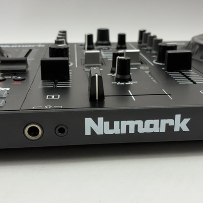 Numark Mixtrack Platinum FX 4-Deck Layering  DJ Controller