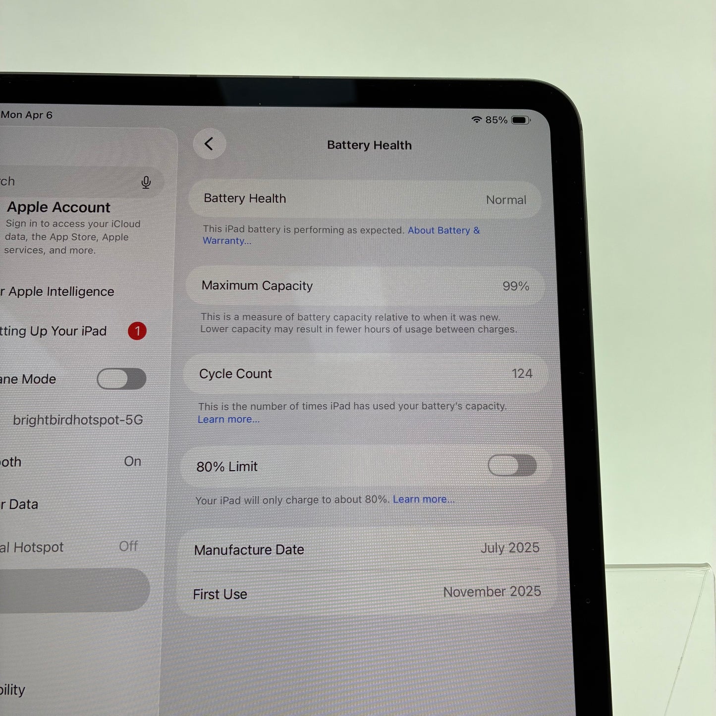 Unlocked Apple iPad Pro 11" M5 256GB Space Black ME2N4LL/A