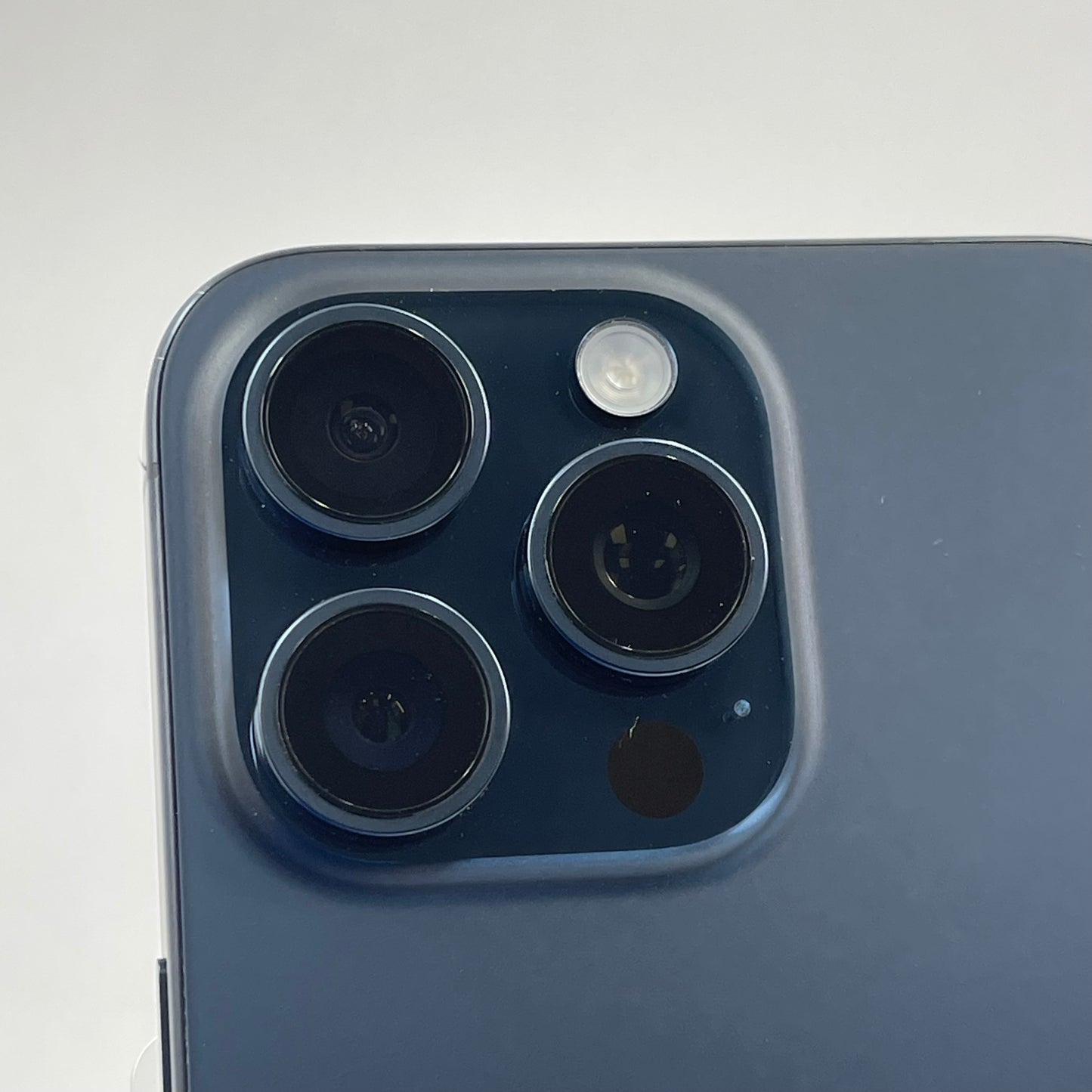 Unlocked Apple iPhone 15 Pro Max 512GB Blue MU6E3LL/A