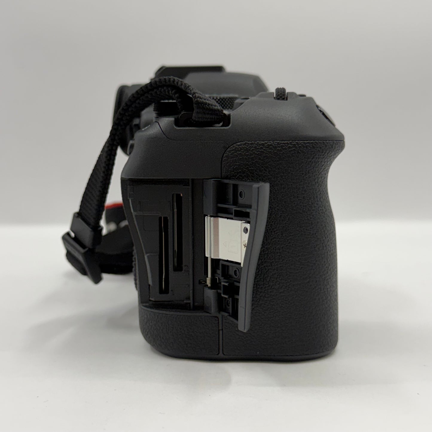 Canon EOS R6 Mark II 24.2MP Digital SLR DSLR Camera 433 Shutter Count