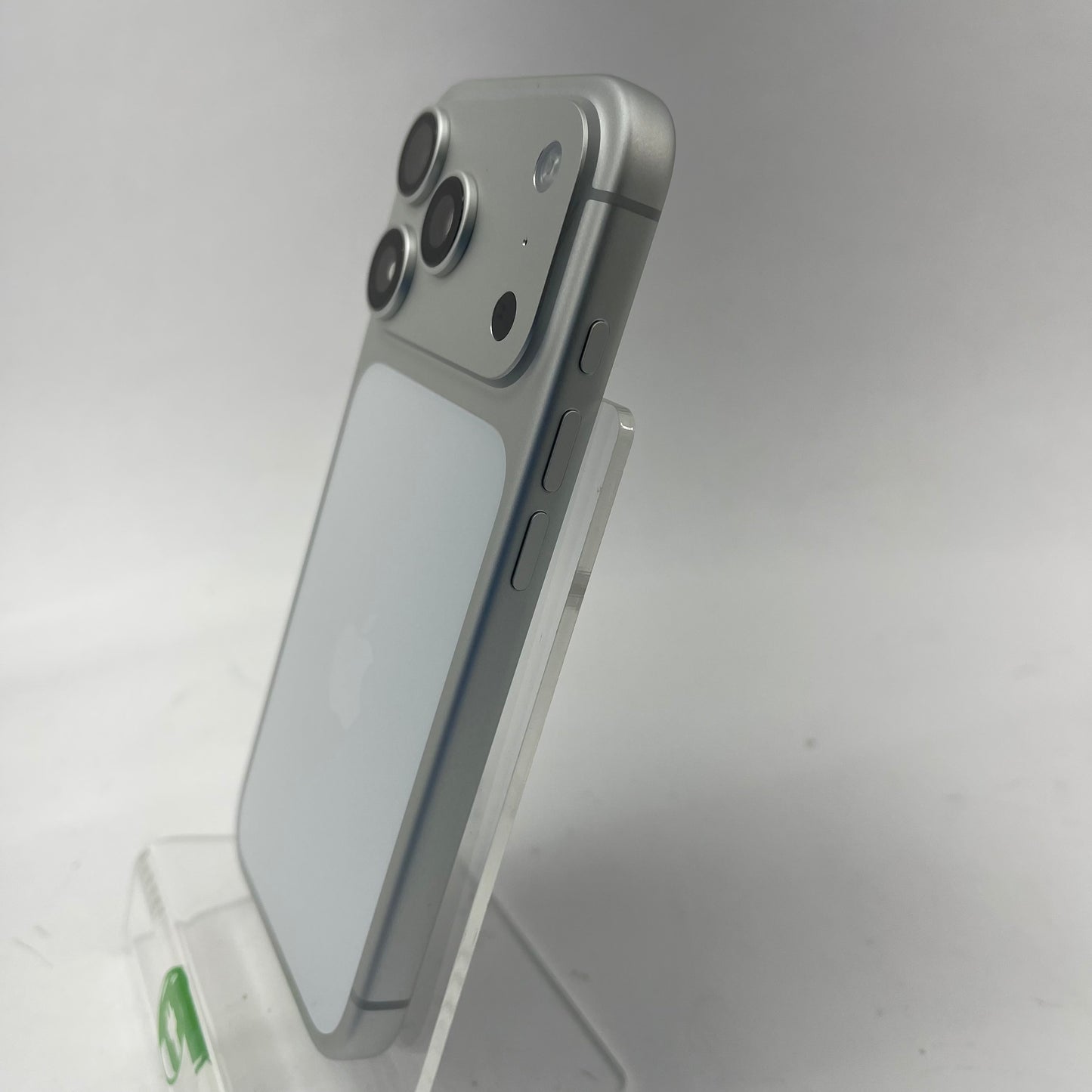 Unlocked Apple iPhone 17 Pro 512GB Silver MG7N4LL/A