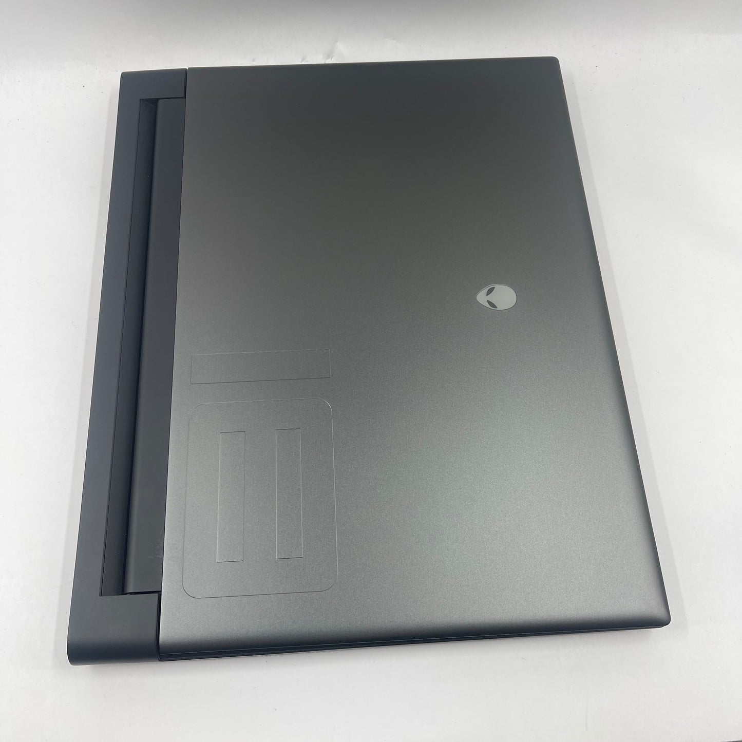 Alienware M18 P51E 18" i9-13900HX 2.2GHz 32GB RAM 1TB SSD GeForce RTX 4080