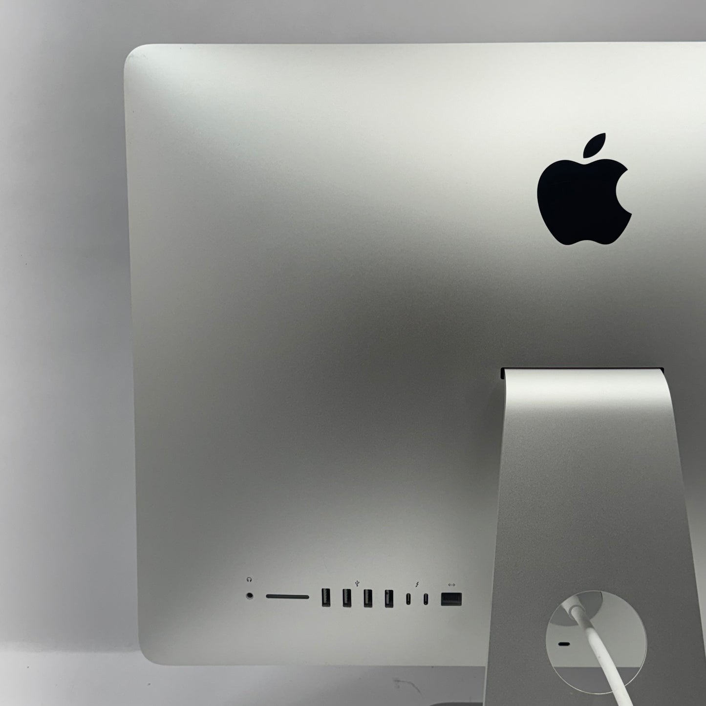 2019 Apple iMac 21.5" i3 3.6GHz 8GB RAM 1TB HDD Silver A2116