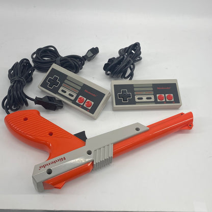 Nintendo Entertainment System NES Video Game Console NES-001 Gray