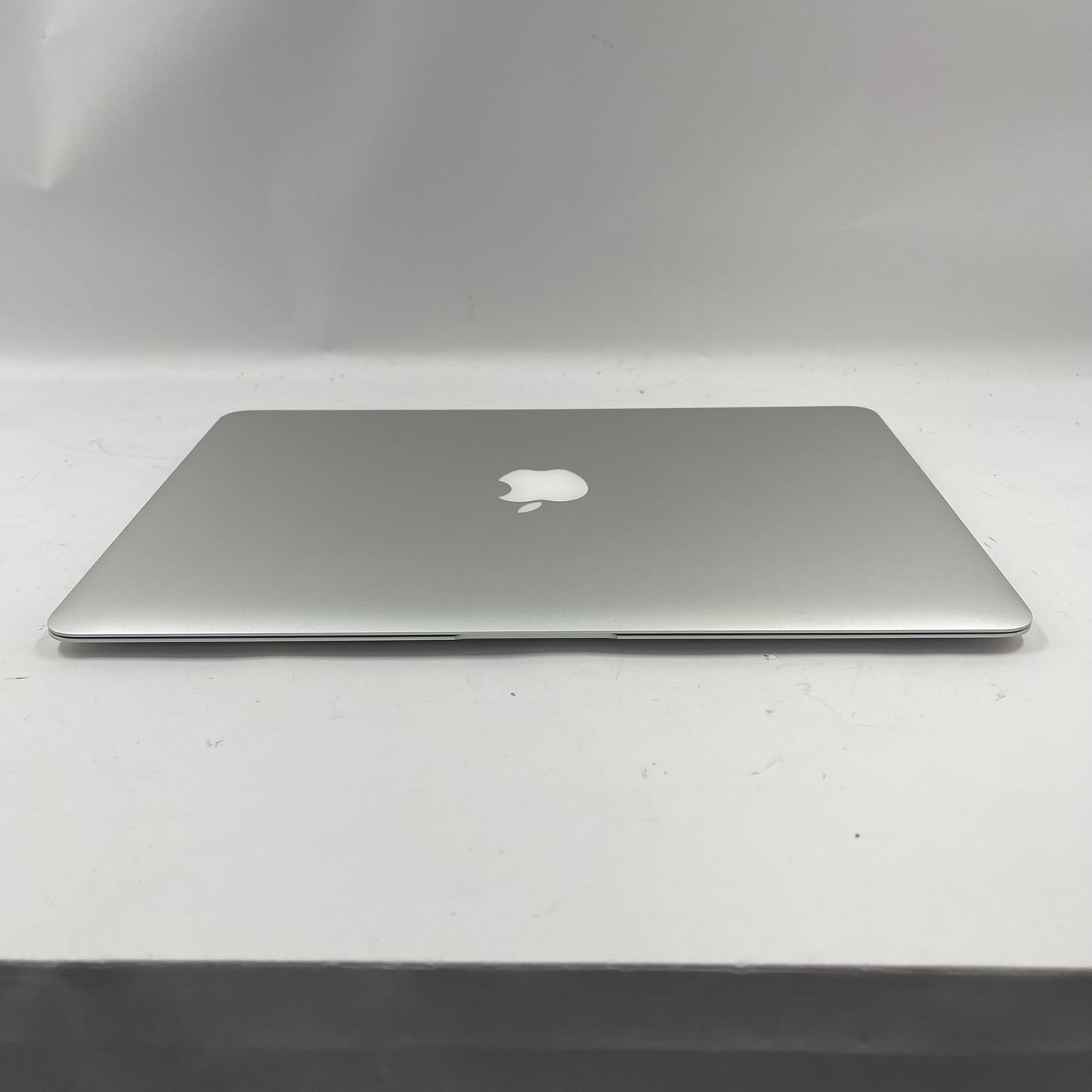 2017 Apple MacBook Air 13.3" i5 2.9GHz 8GB RAM 128GB HDD Silver A1466