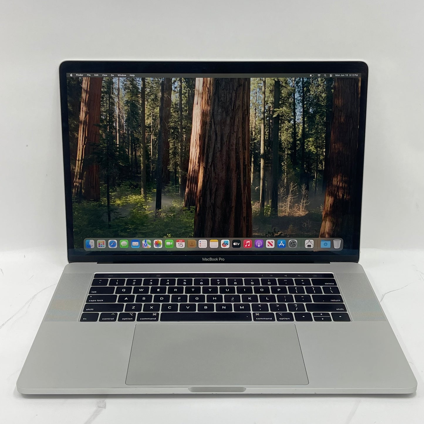2018 Apple MacBook Pro 15" i7 2.6GHz 16GB RAM 512GB SSD Silver A1990