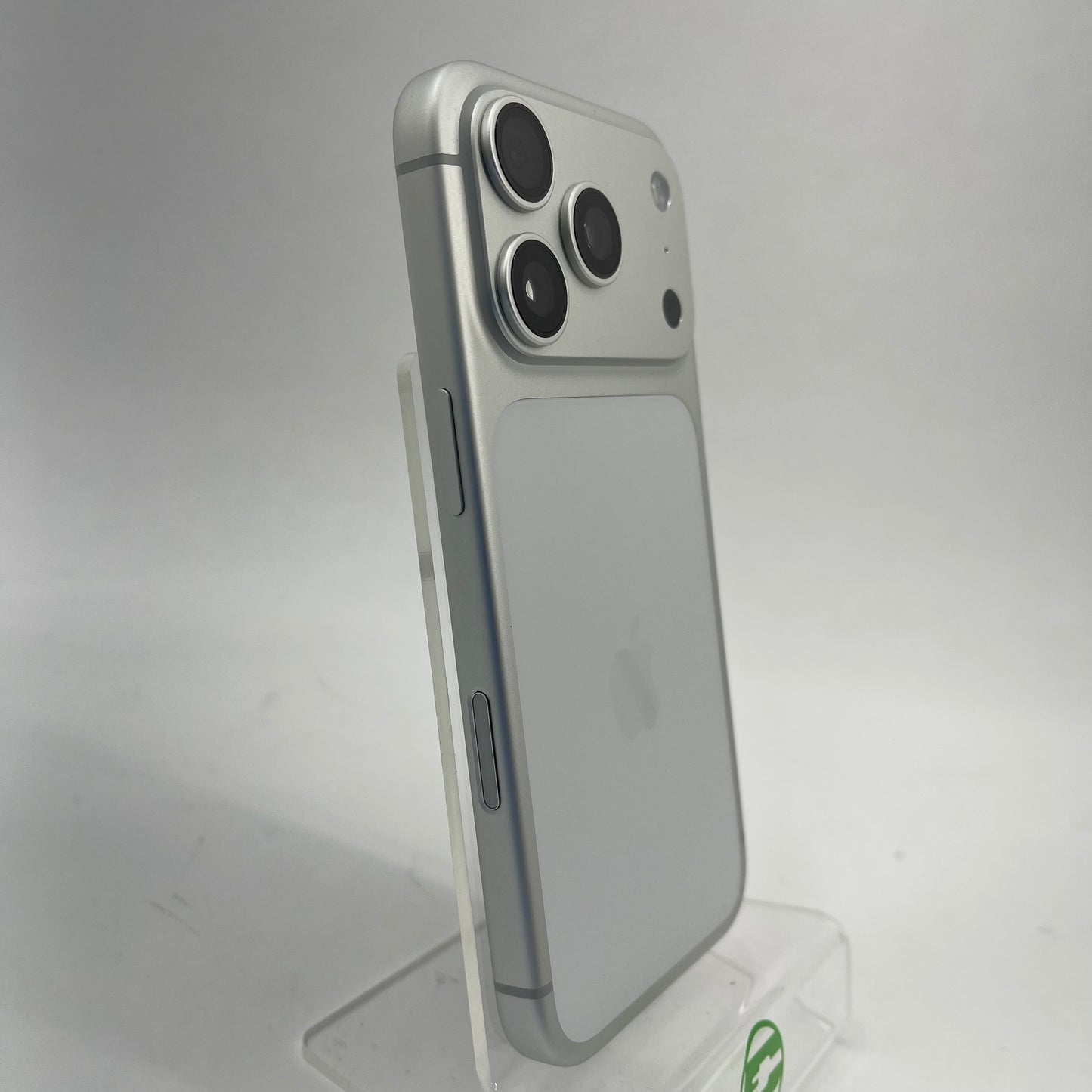 Unlocked Apple iPhone 17 Pro 512GB Silver MG7N4LL/A