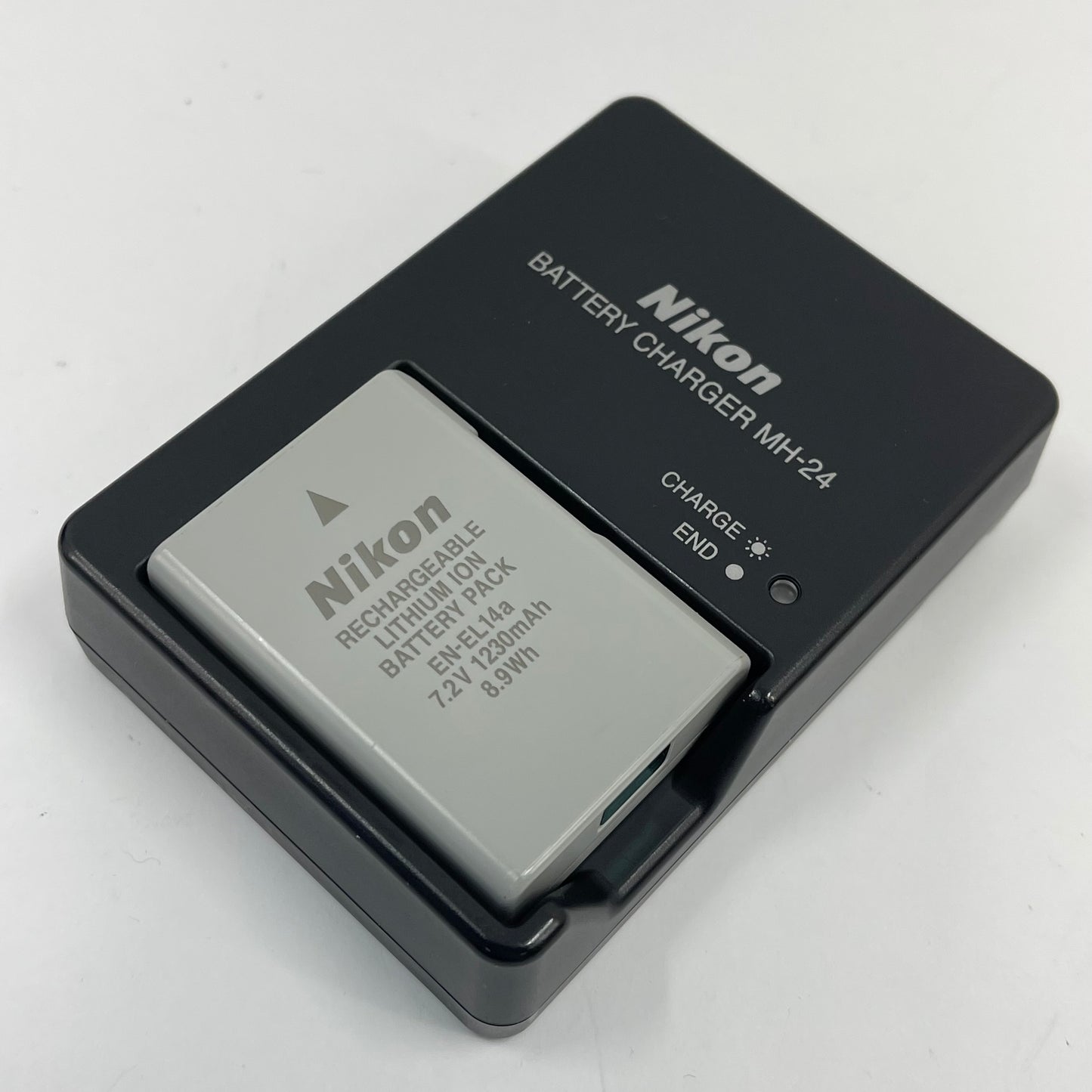 Nikon D3500 24.2MP Digital SLR DSLR Camera 3916 Shutter Count