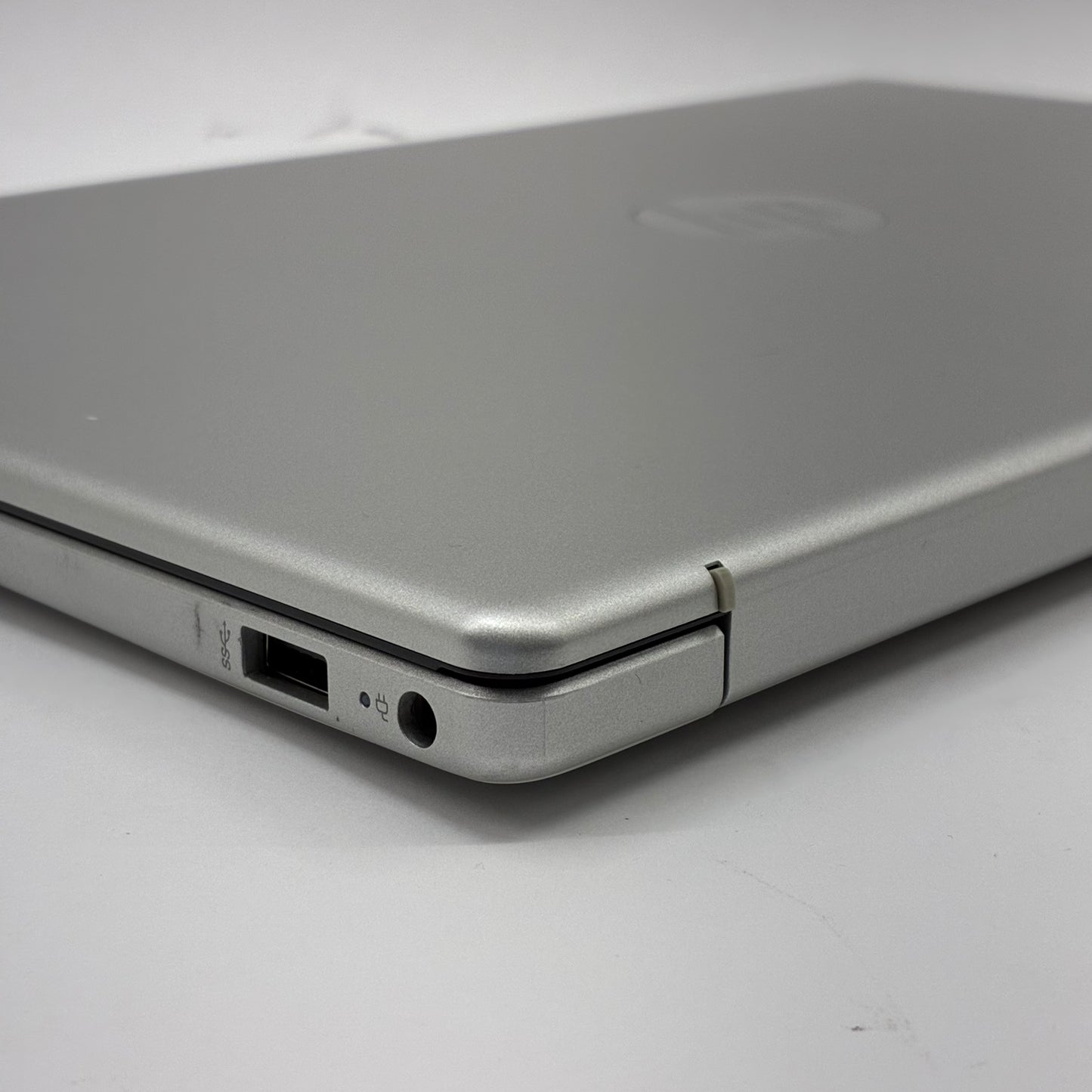 HP Laptop 15-FD0005DX 15.6" i5-1235U 1.3GHz 8GB RAM 512GB SSD