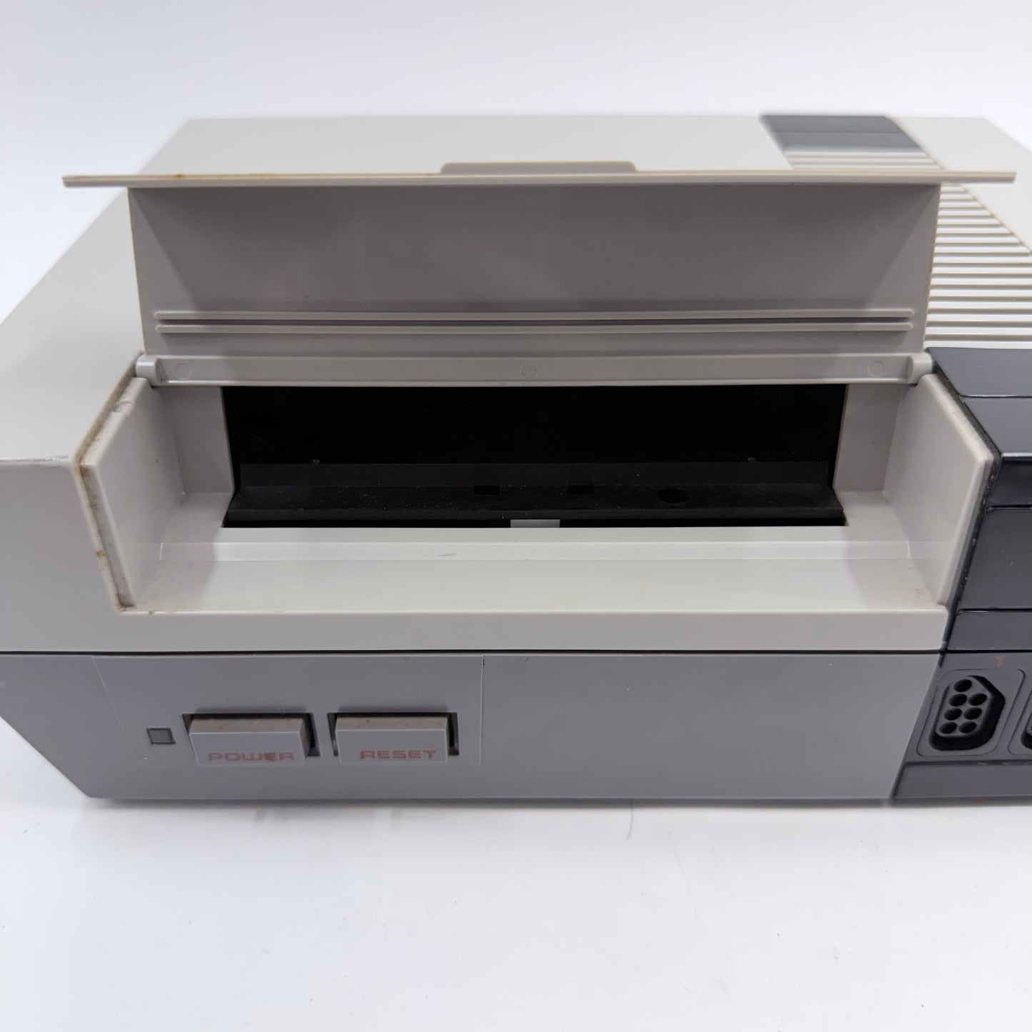 Nintendo Entertainment System NES Video Game Console NES-001 Gray