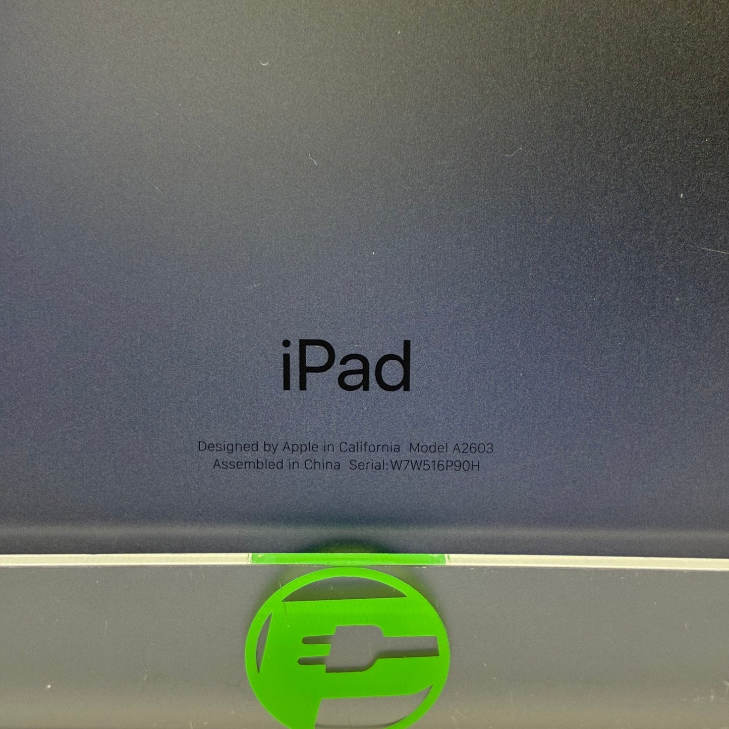 Unlocked Apple iPad 9th Gen 256GB Space Gray MK693LL/A