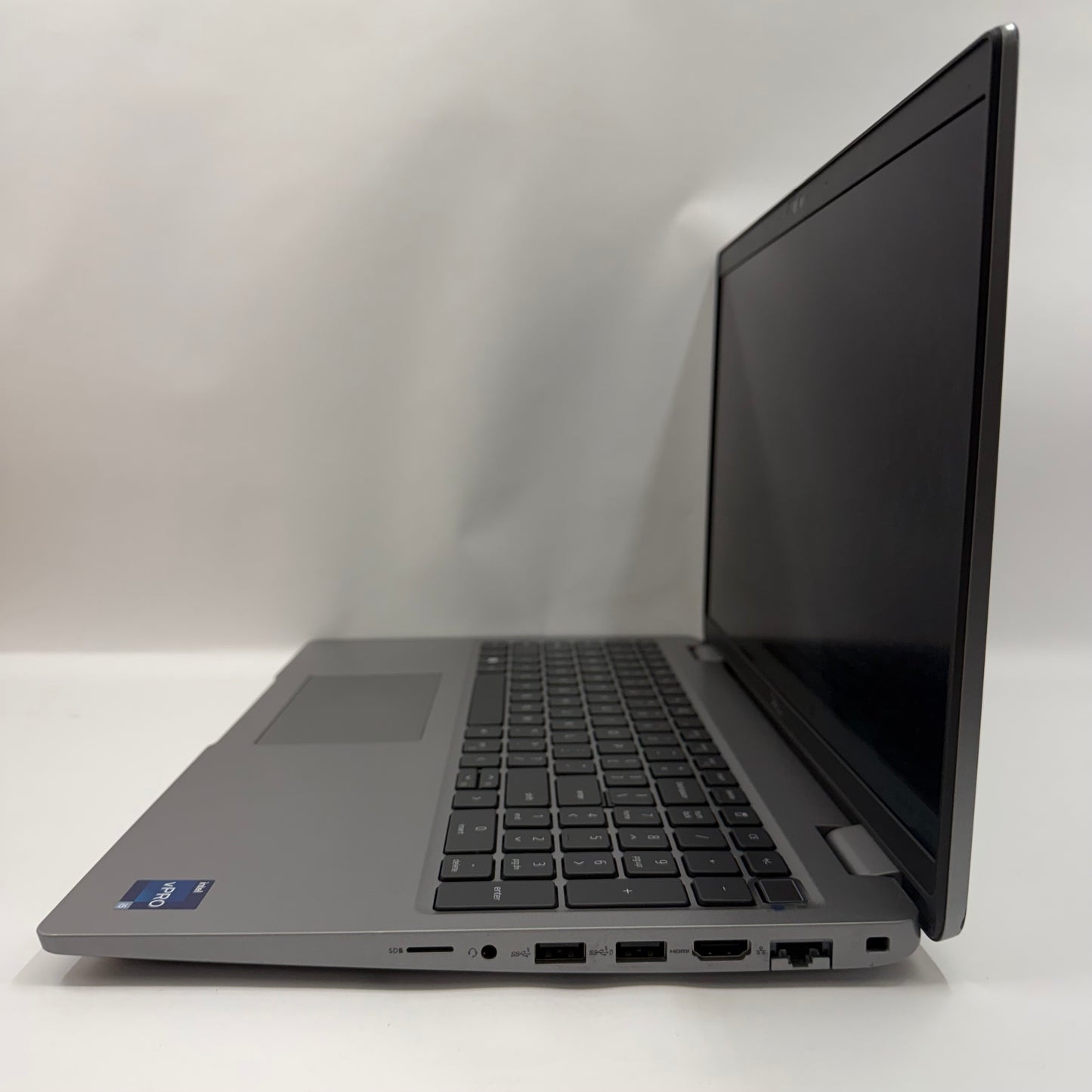 Dell Latitude 5540 15.6" i5-1345U 1.6GHz 16GB 256GB SSD intel Iris Xe Graphics