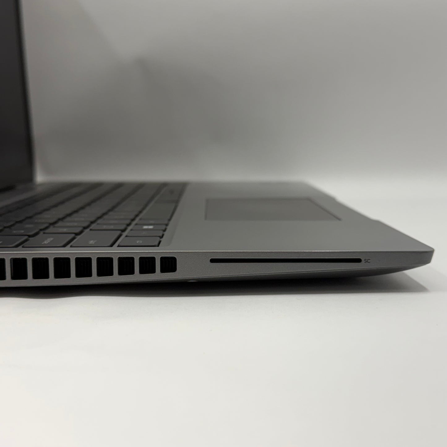 Dell Latitude 5540 15.6" i5-1345U 1.6GHz 16GB 256GB SSD intel Iris Xe Graphics