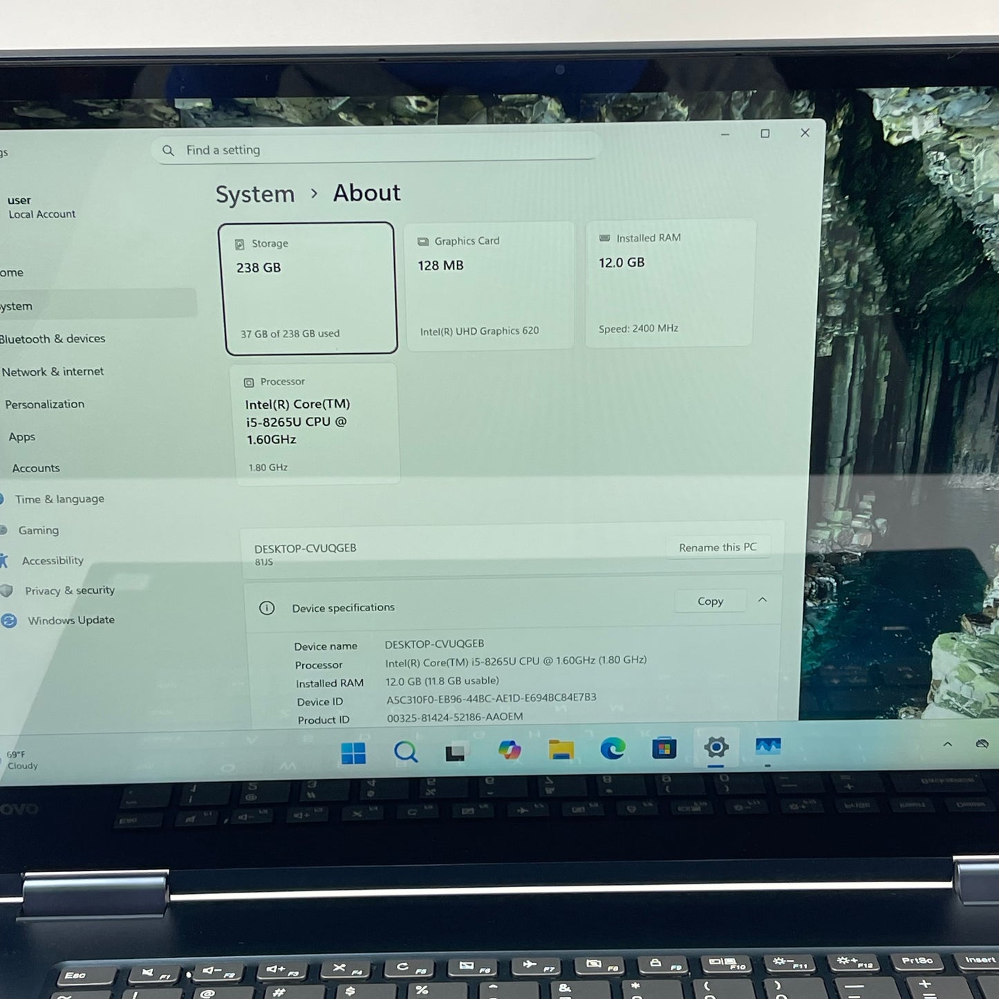 Lenovo Yoga 730-15IWL 15.6" i5-8265U 1.6GHz 12GB RAM 256GB SSD