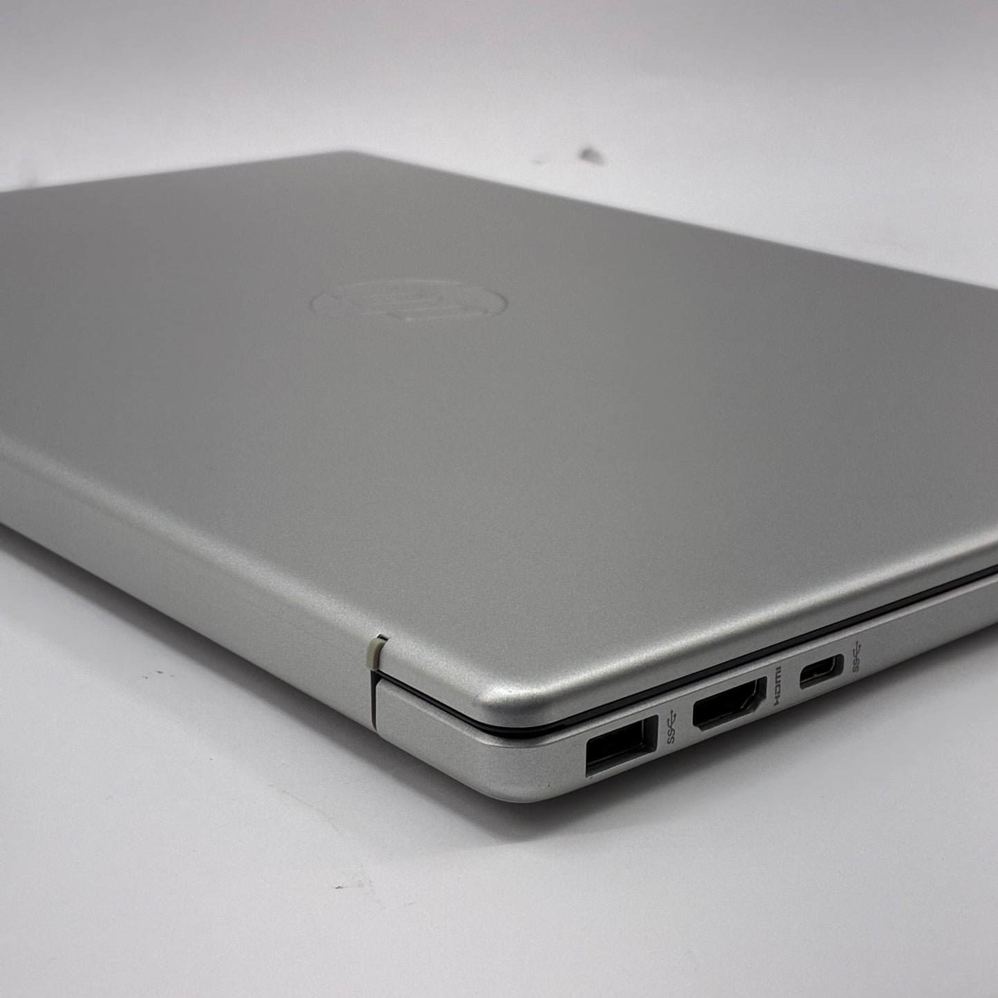 HP Laptop 15-FD0005DX 15.6" i5-1235U 1.3GHz 8GB RAM 512GB SSD