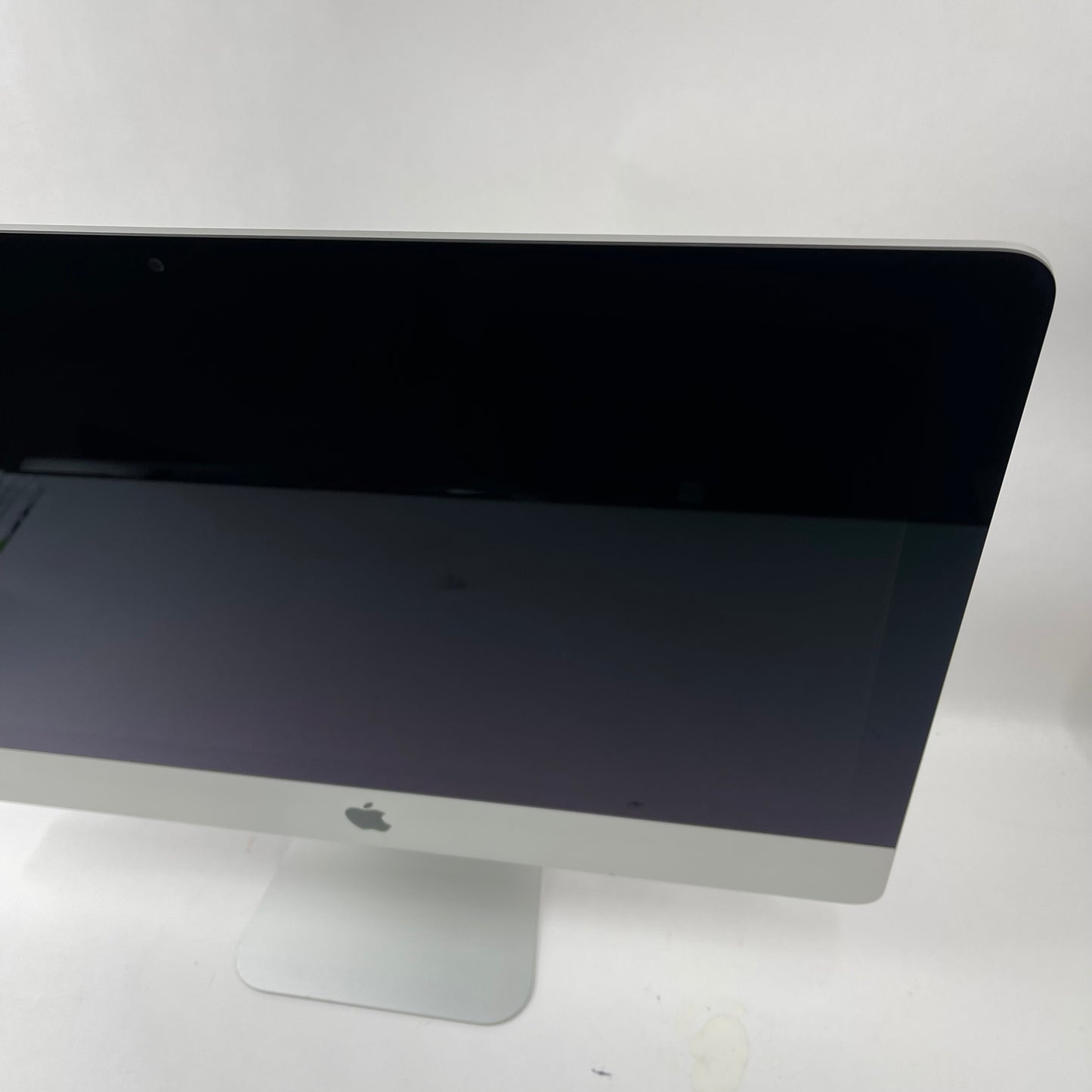 2019 Apple iMac 21.5" i3 3.6GHz 8GB RAM 256GB SSD Silver A2116