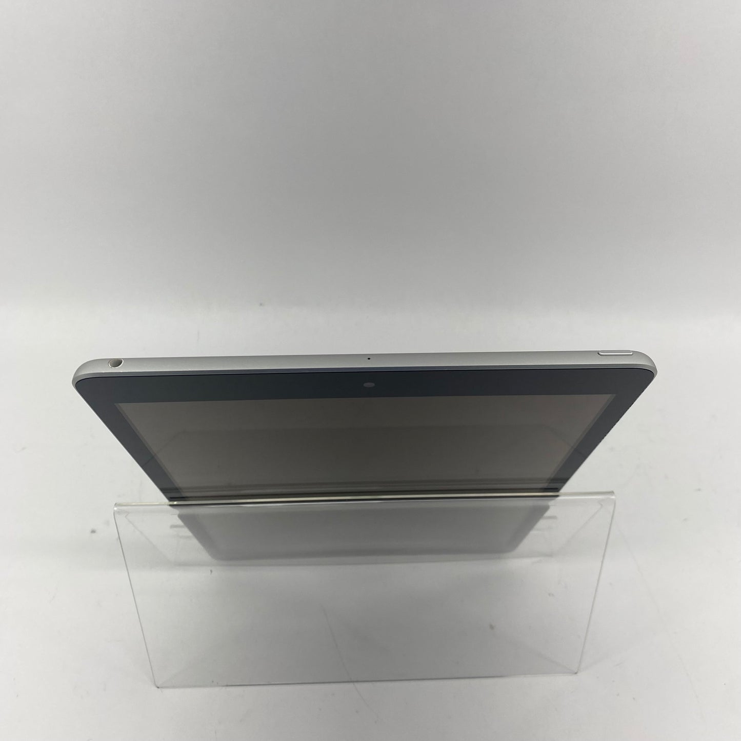 WiFi Only Apple iPad 9th Gen 64GB Silver A2602