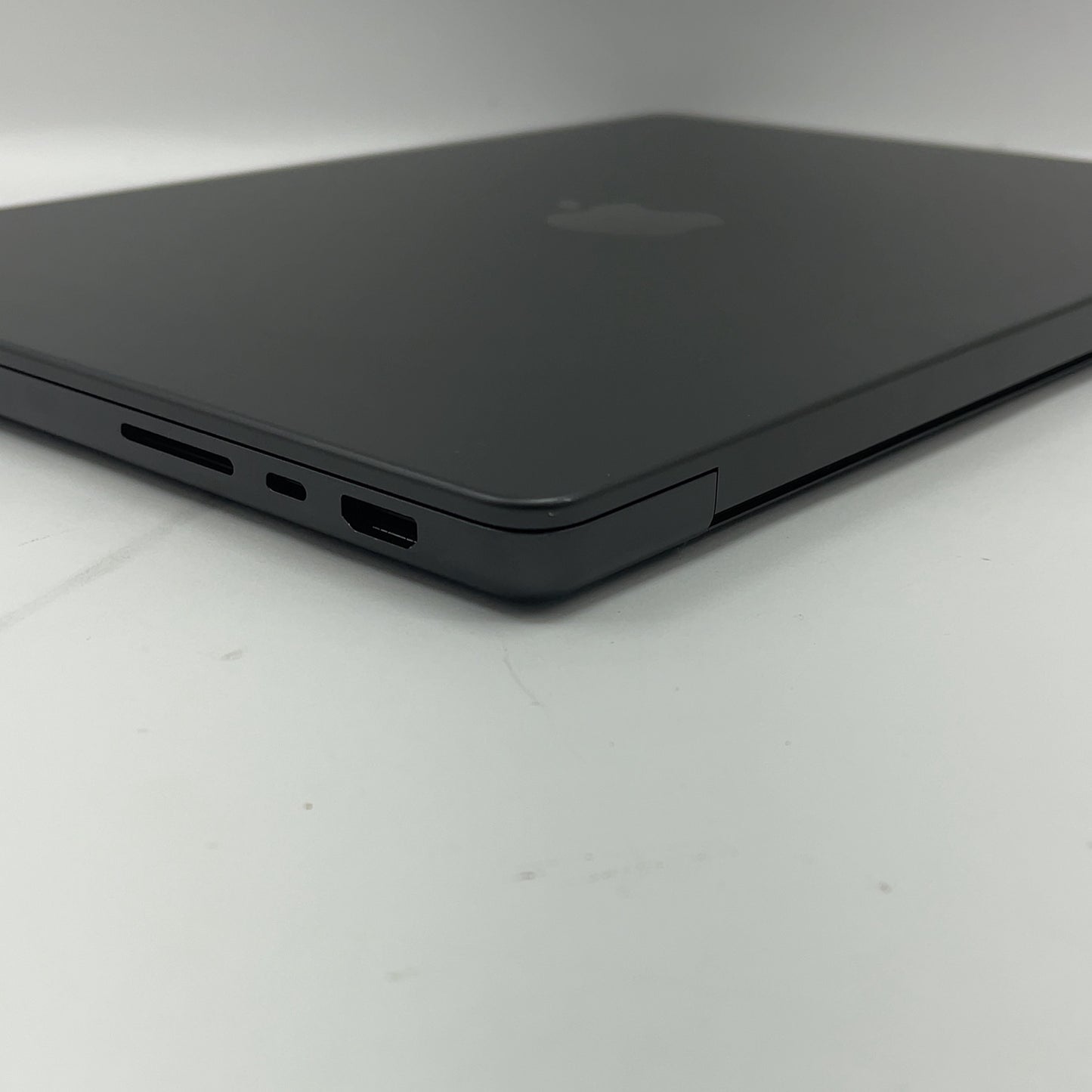 2024 Apple MacBook Pro 14" M4 Pro 16C GPU 4.5GHz 24GB RAM 512GB SSD A3401