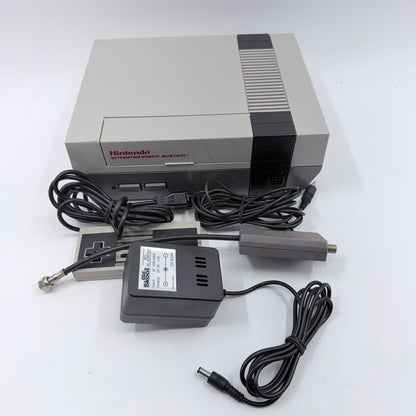 Nintendo Entertainment System NES Video Game Console NES-001 Gray
