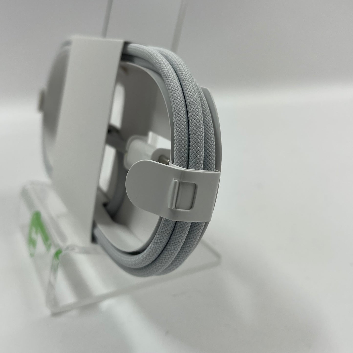 New Apple USB-C to MagSafe 3 Cable 2m White