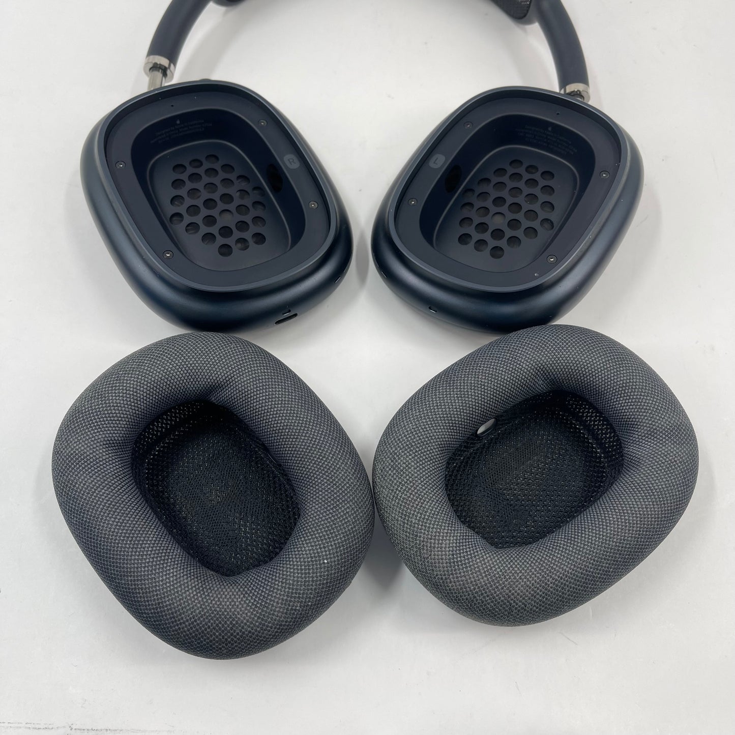 Apple AirPods Max USB-C Wireless Over-Ear Headphones Midnight MWW63AM/A