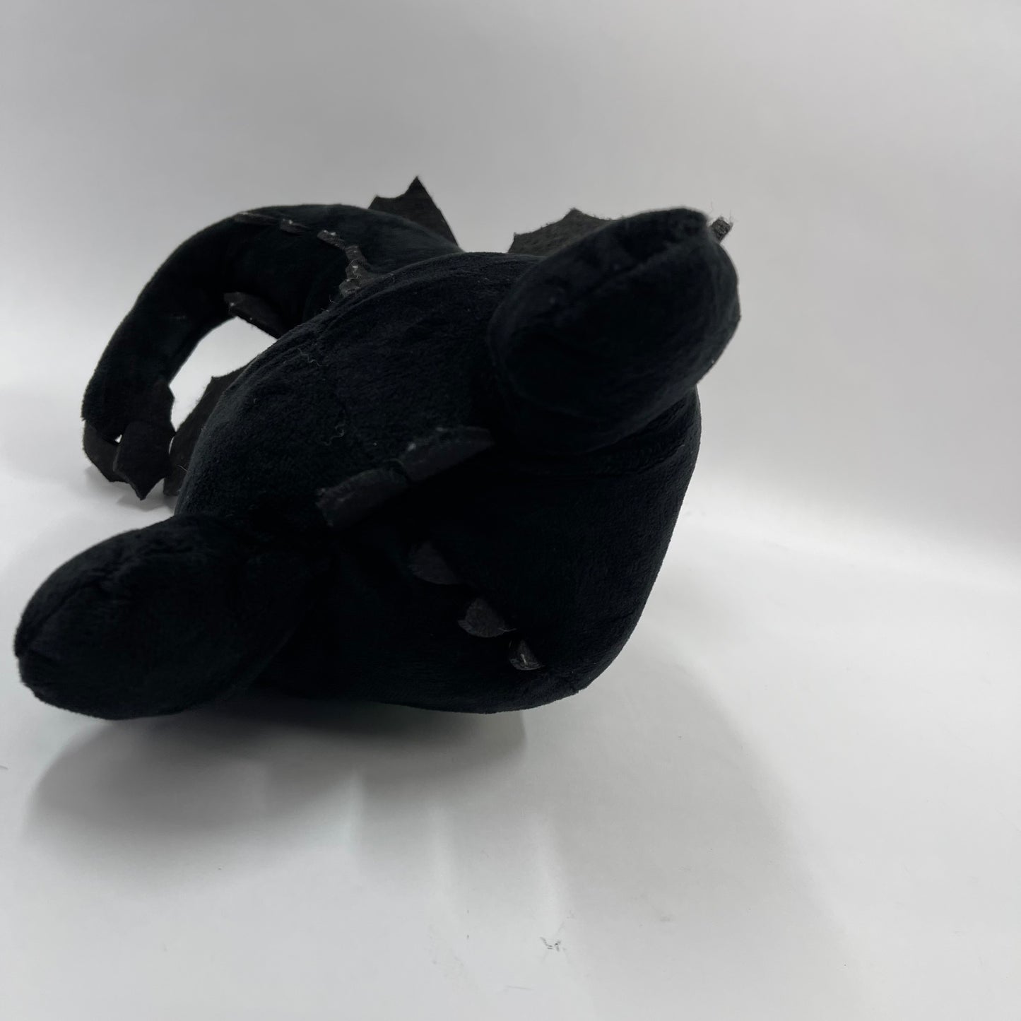 Dreamworks Dragons Squeeze & Roar Toothless 11" Toy Plush