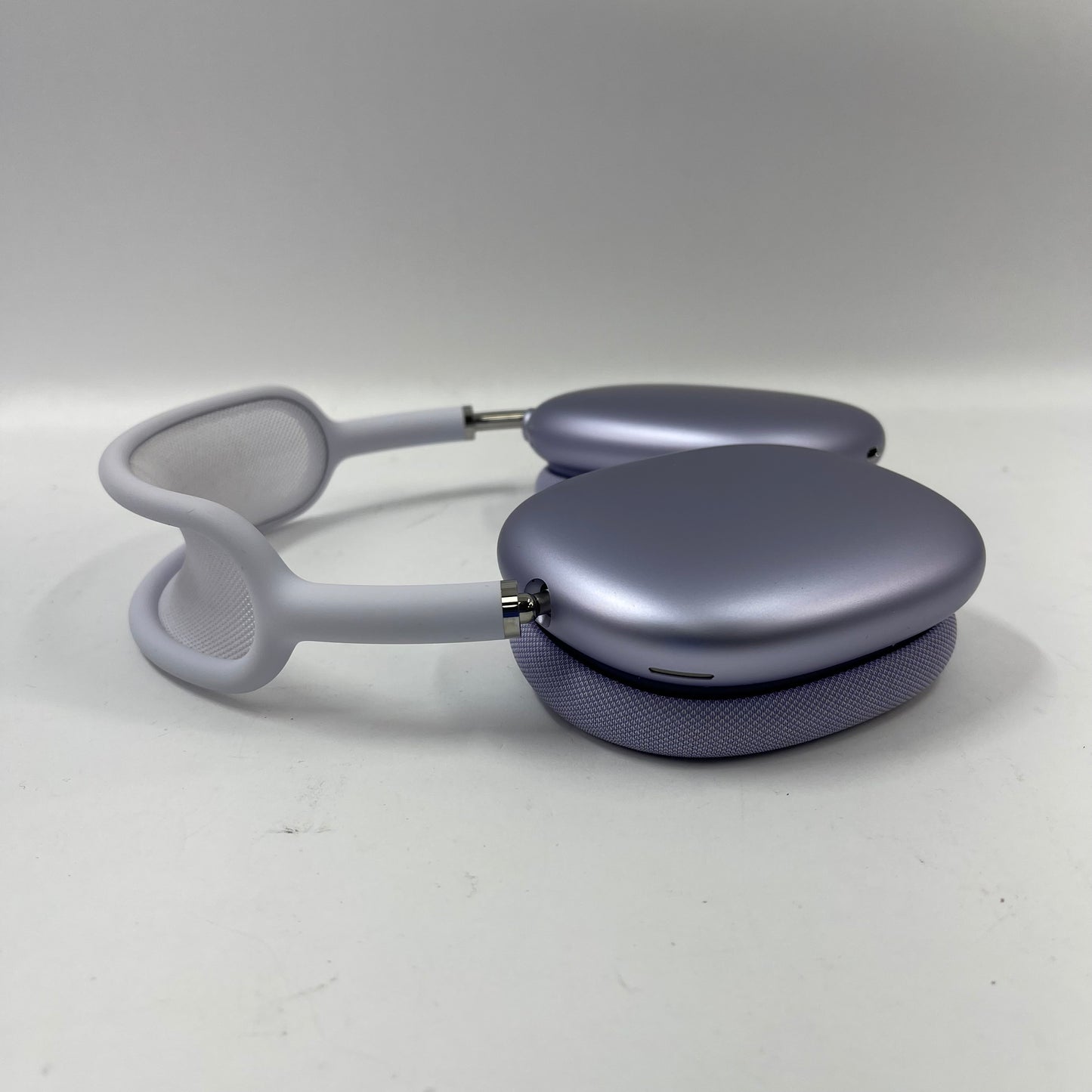 Apple AirPods Max USB-C Wireless Over-Ear Headphones Purple MWW83AM/A