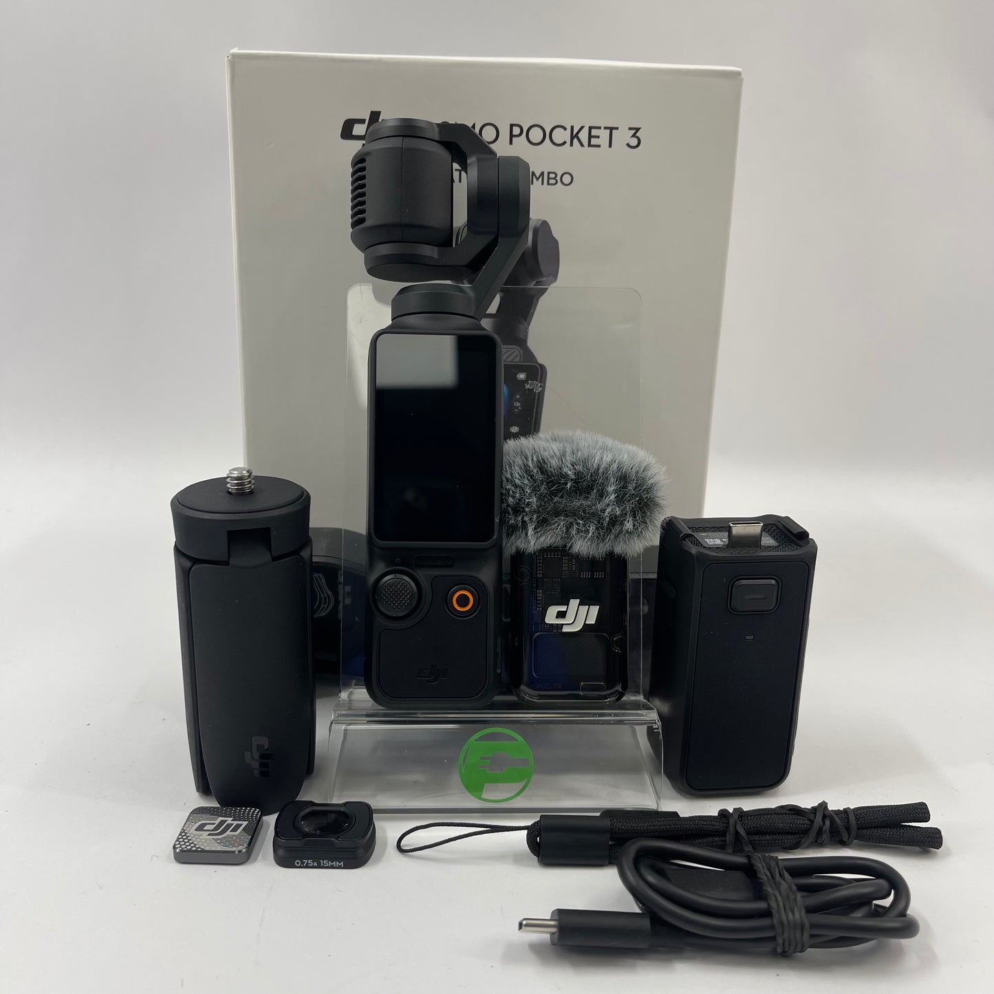 DJI Osmo Pocket 3 Creater Combo 9.4MP 3-Axis Stabilized 4K Handheld Camera