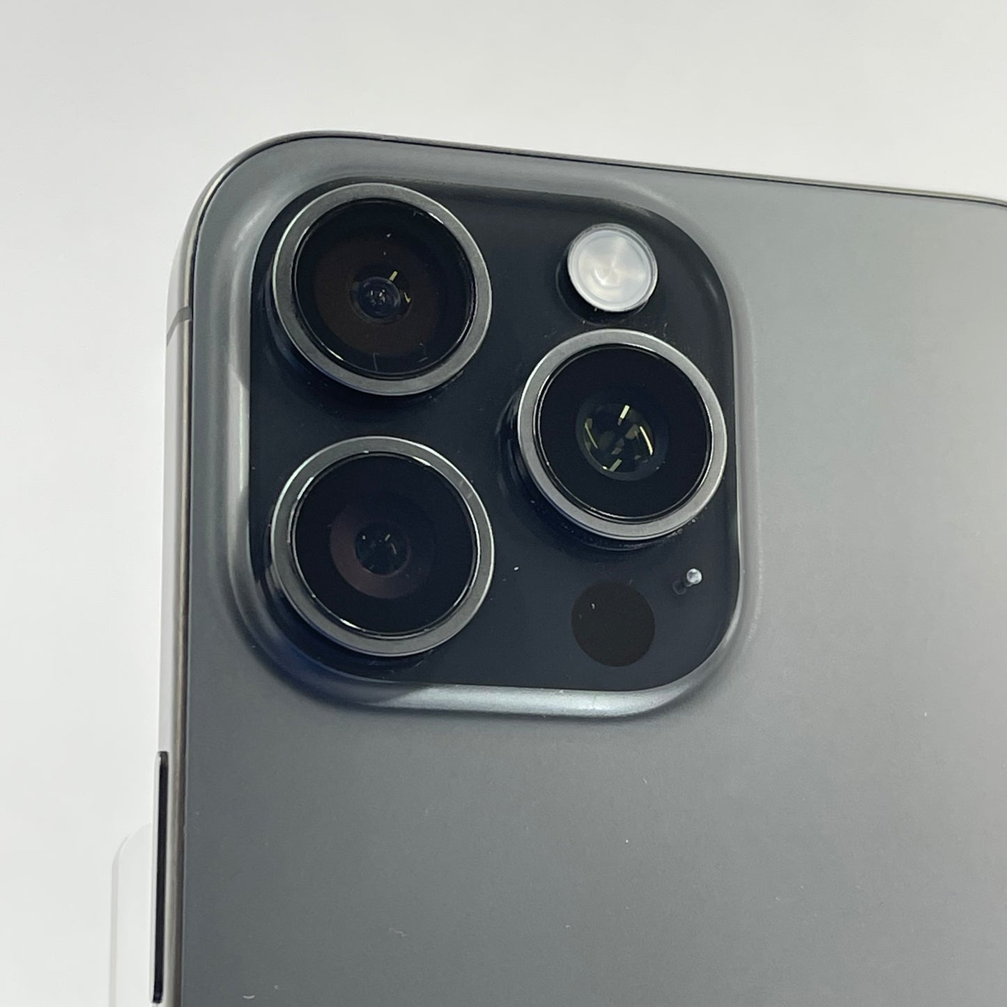 Unlocked Apple iPhone 15 Pro Max 256GB Black Titanium NU663LL/A