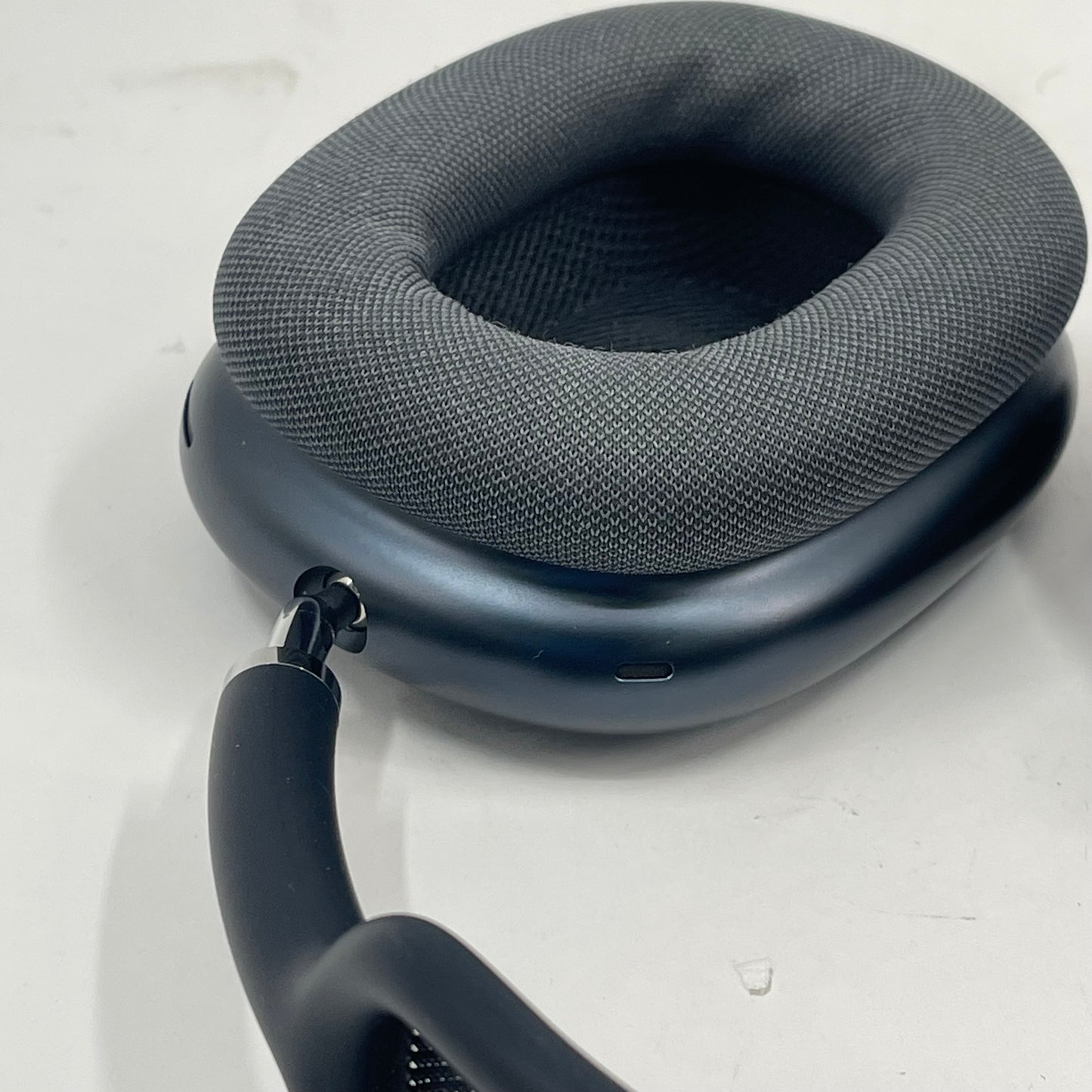 Apple AirPods Max USB-C Wireless Over-Ear Headphones Space Gray MGYH3AM/A