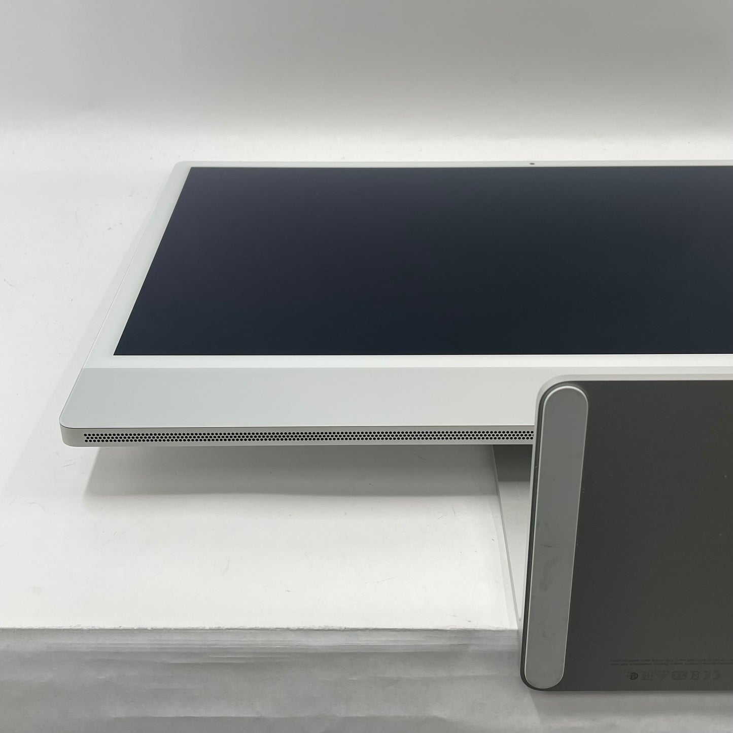 2021 Apple iMac 24" M1 3.2GHz 8GB RAM 256GB SSD Silver A2439