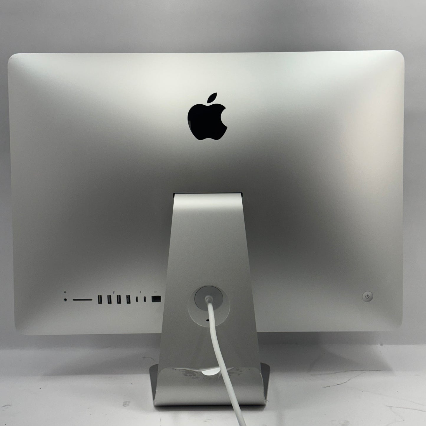 2019 Apple iMac 21.5" i3 3.6GHz 8GB RAM 1TB HDD Silver A2116