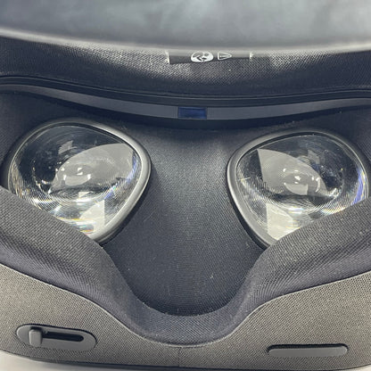 Oculus Quest 32GB Standalone All-in-One VR Headset MH-B
