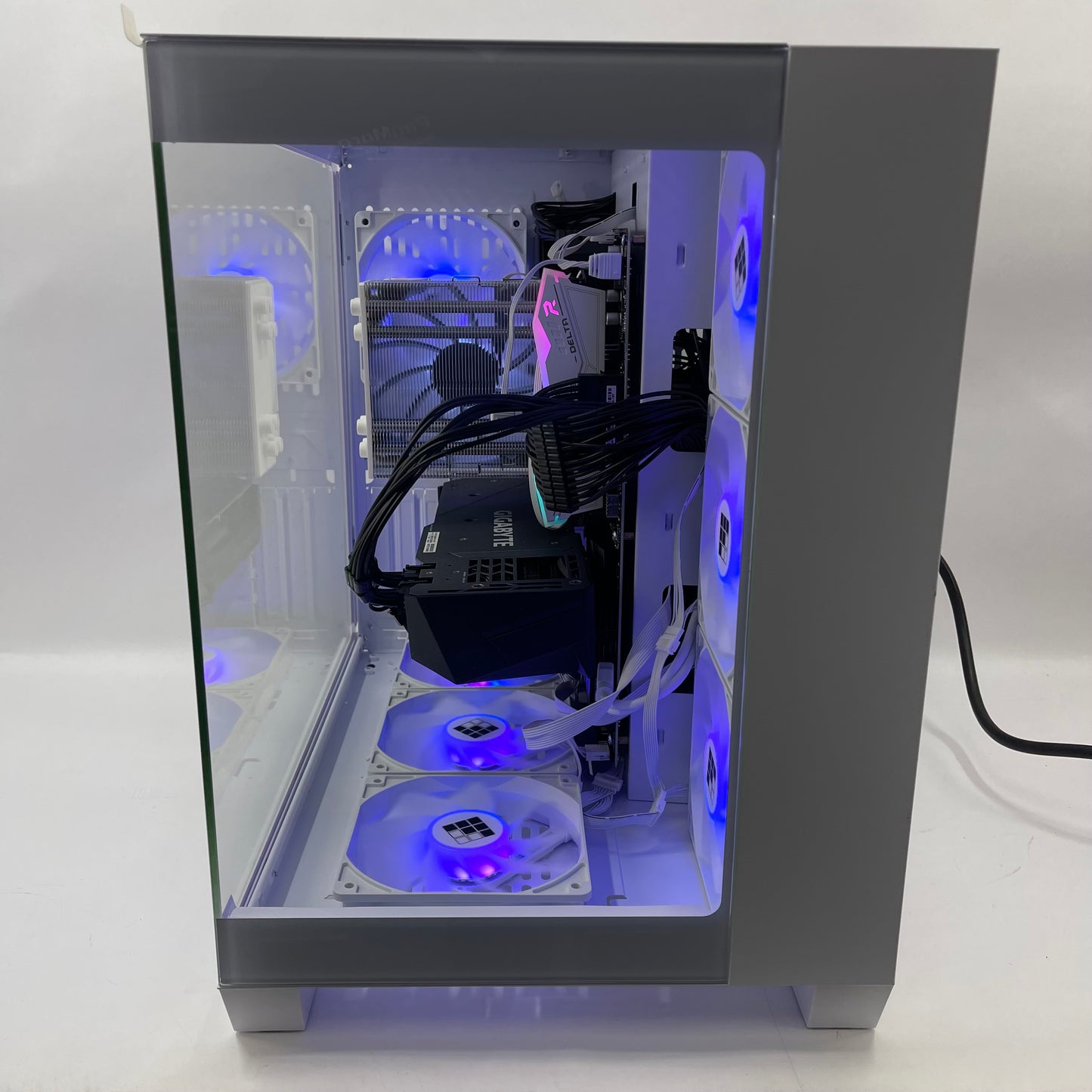 Custom PC Ryzen 7 7800X3D 4.20GHz 32GB RAM 1TB SSD Nvidia GeForce RTX 3070