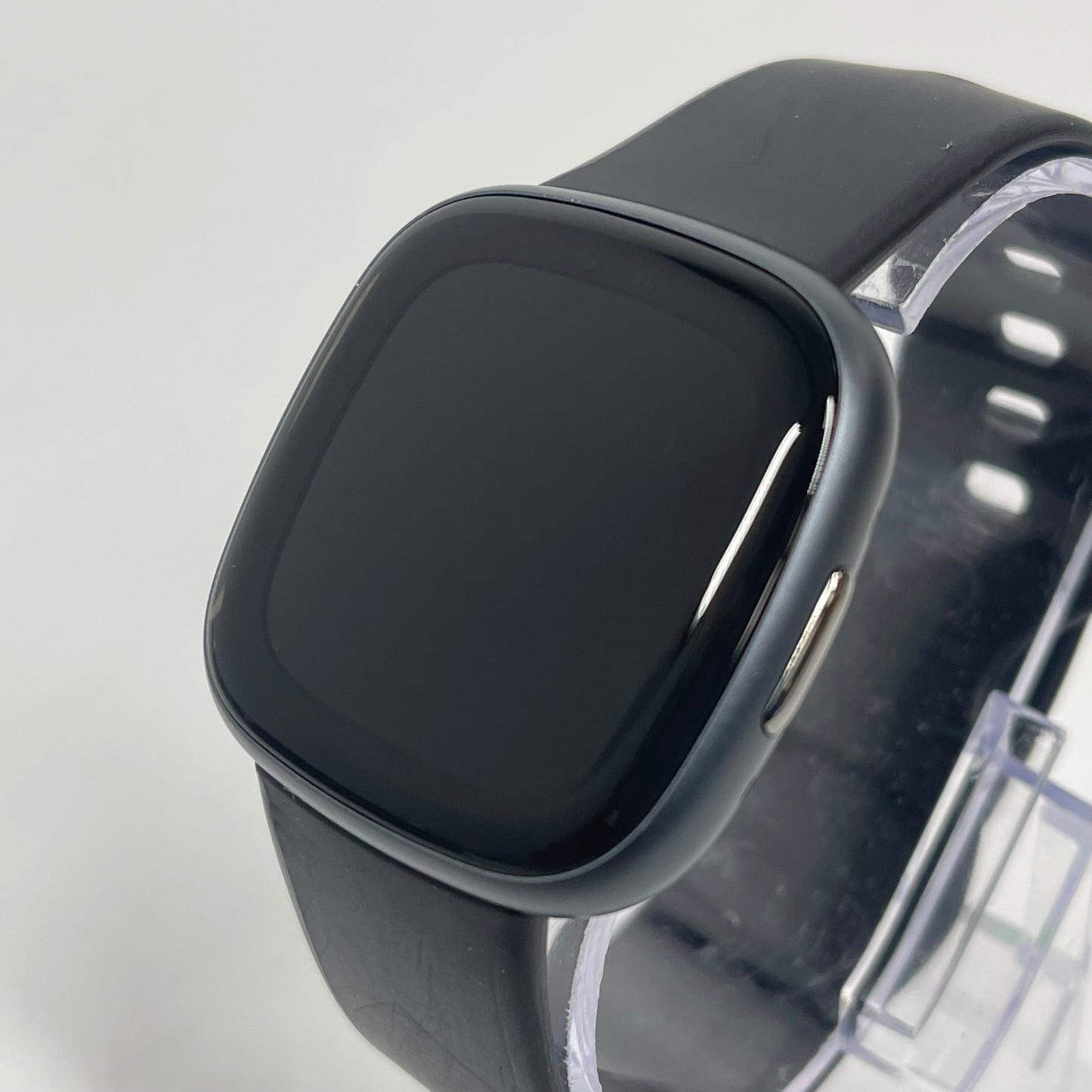 Fitbit Versa 4 Activity Tracker FB523